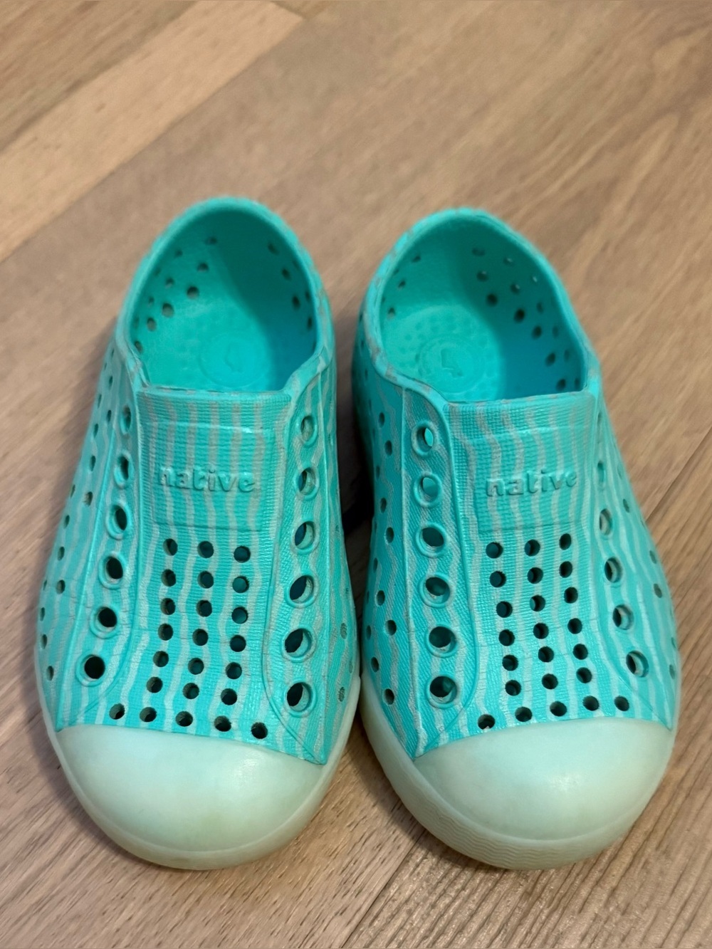 Jefferson Native Toddler Mint Green & Gray Shoes - Size 6